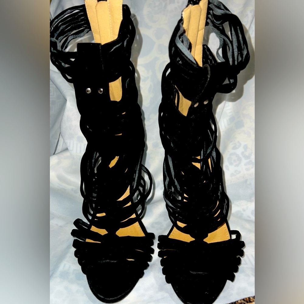 Boohoo Black Gladiator/Hercules Strappy Sandal Sz 5